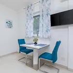 Marine Lux Daire Pula