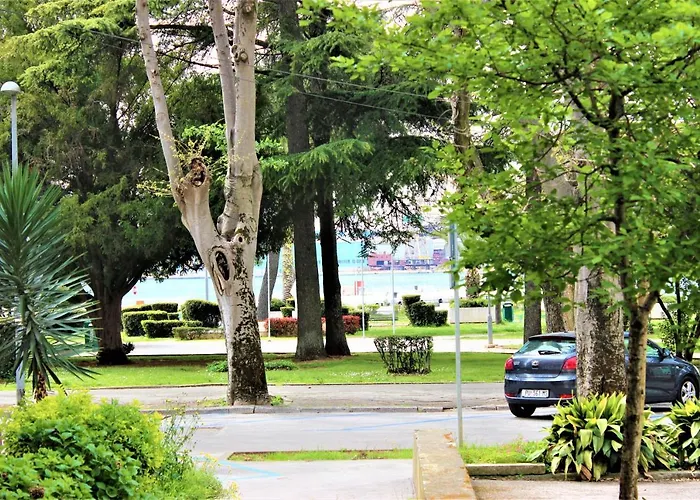 Marine Lux 아파트 풀라