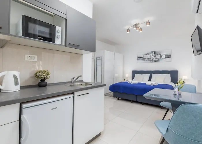 Marine Lux 아파트 *