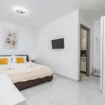 Marine Lux Pula